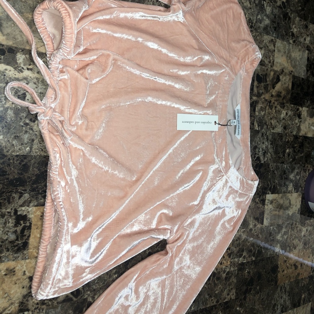 Cupcakes and cashmere salmon velvet pullover